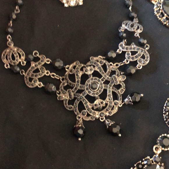 Jewelry set - Picture 2 of 6